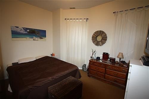 5th image of 2336 W North Ave #2C