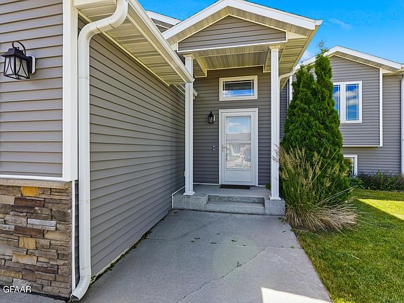 3rd image of 5430 Mac Dr