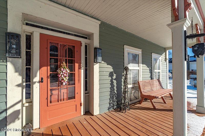 4th image of 627 County Route 77