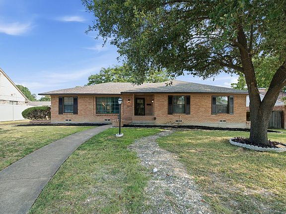 3rd image of 2214 Trinidad Dr