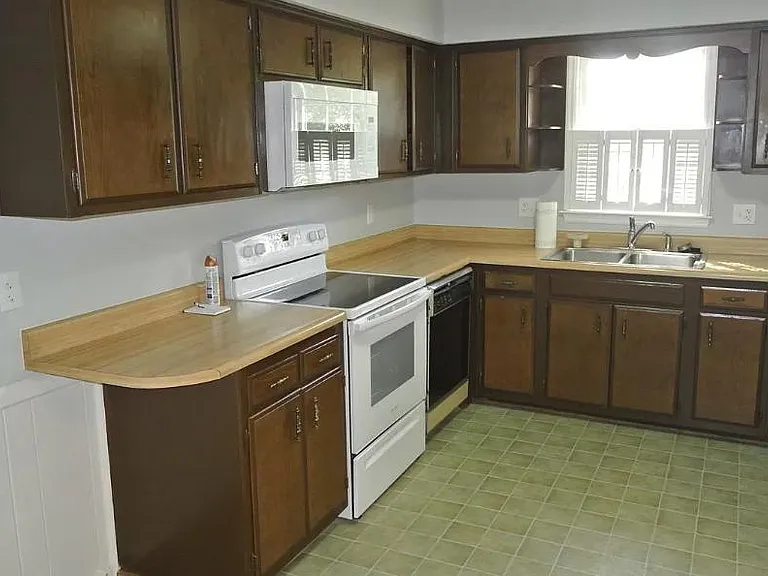 4232 Chaffee Rd — Photo 3