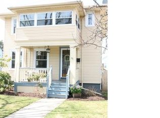 31 Jessamine St, West Hartford, CT 06119