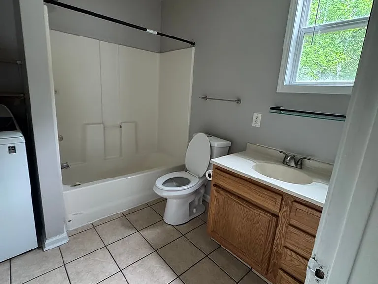 1251 Lafayette Ave NE — Photo 11