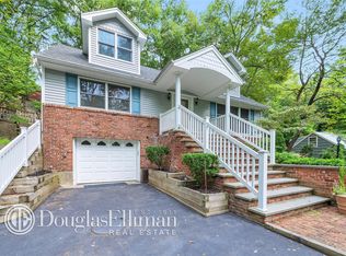 246 Taylor St, Centerport, NY 11721