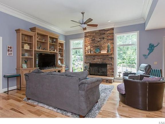 5th image of 108 Castlewood Estates Dr