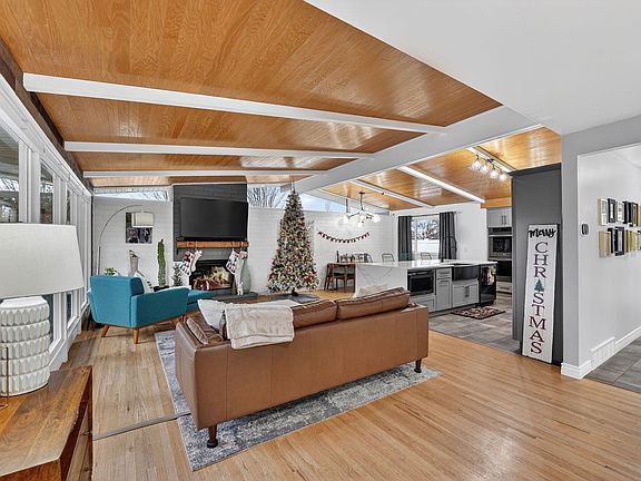 2nd image of 5443 S Dunbarton Dr