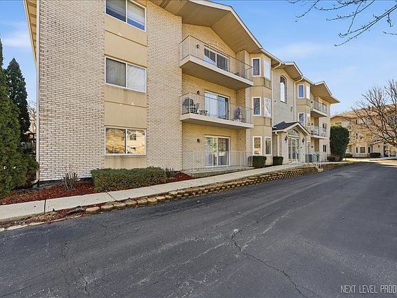3rd image of 927 Elderberry Cir Unit 103