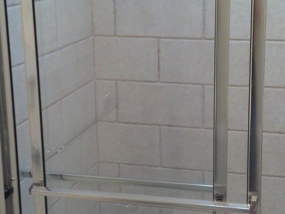 Full guest bathroom on 2nd floor