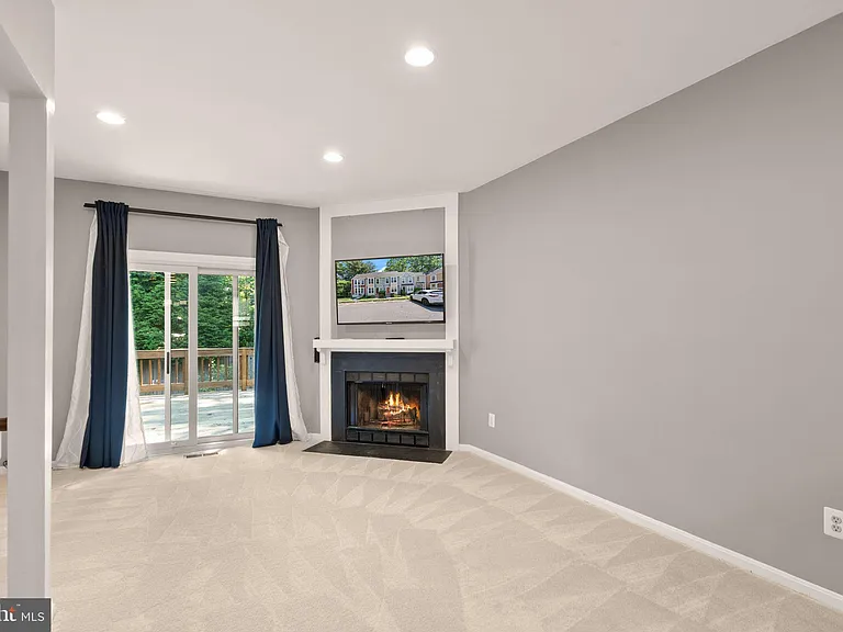 11243 Silentwood Ln — Photo 10