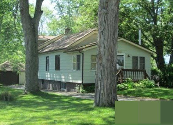 2nd image of 9160 Meadow Ln