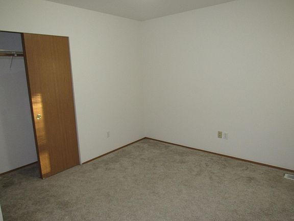 5th image of 10012 148th Street Ct E