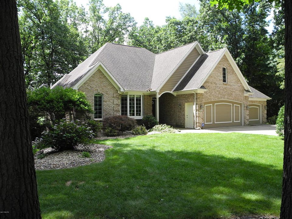1st image of 10625 Woodlawn Ct