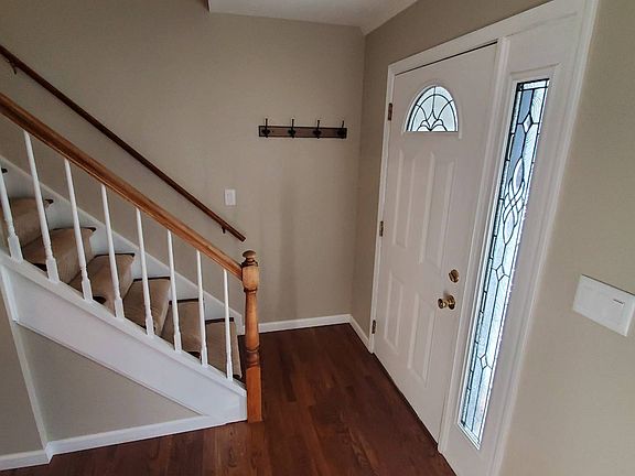 3rd image of 48 Esopus Dr