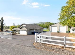 11693 Michael Rd, Central Pt, OR 97502