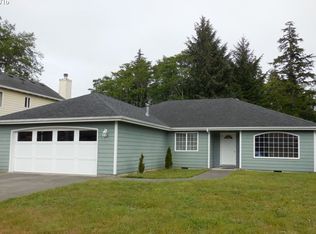 724 Peacock St, Hammond, OR 97121