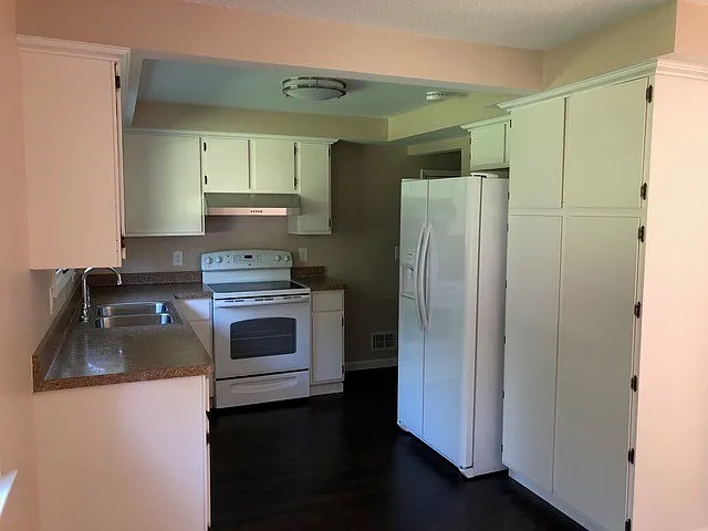 1428 Long Pond Rd — Photo 6