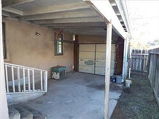 5th image of 919 E Augusta St