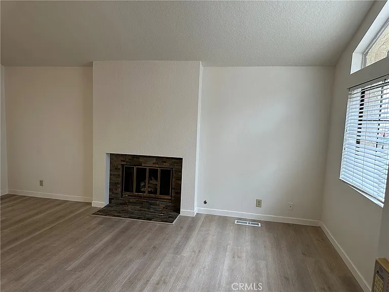 22518 Avenue San Luis — Photo 4