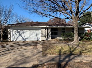 1304 Southern Blvd, Cleburne, TX 76033