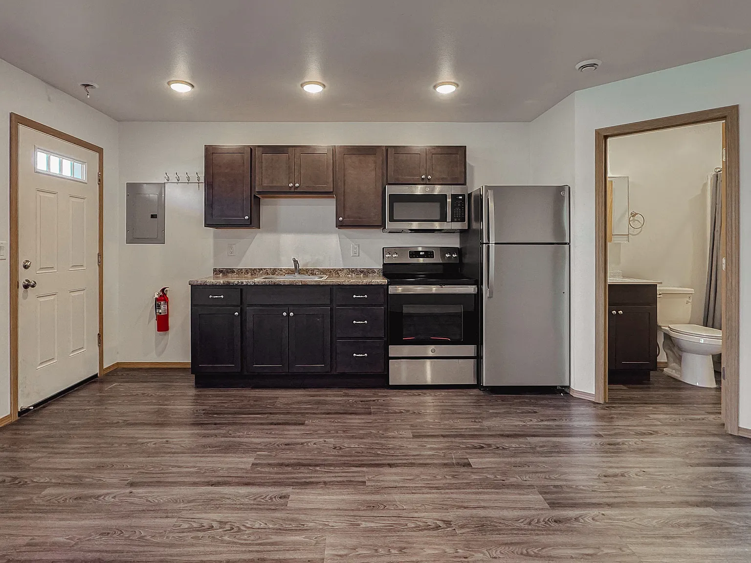 2747 Stone Pointe Ct — Photo 1