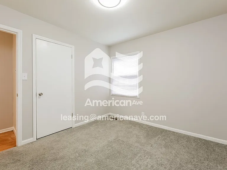 1746699_011_bedroom_13685641.jpg