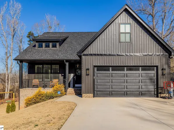 26 Birch Tree Rd, Greer, SC 29651