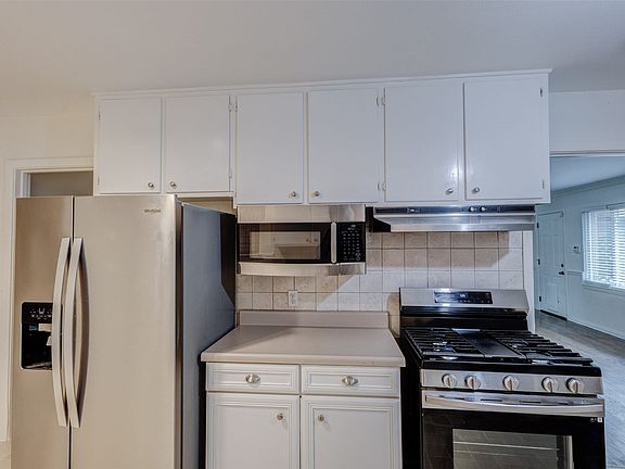 3rd image of 3263 Bilglade Rd