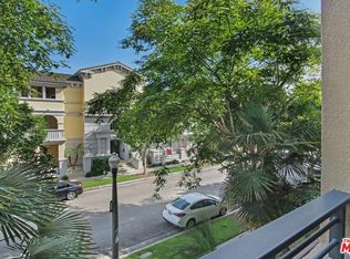 2724 Bottlebrush Dr, Los Angeles, CA 90077