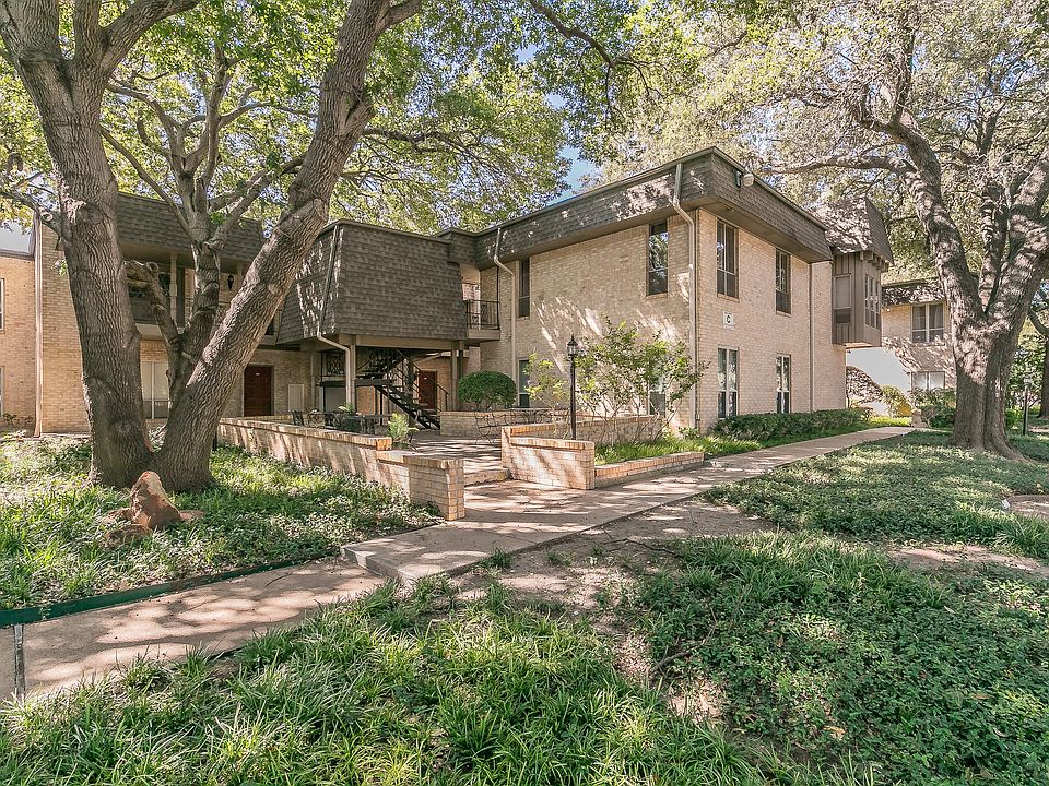 1st image of 4320 Bellaire Dr S APT 133W