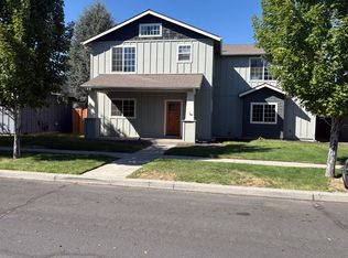20642 Songbird Ln, Bend, OR 97702