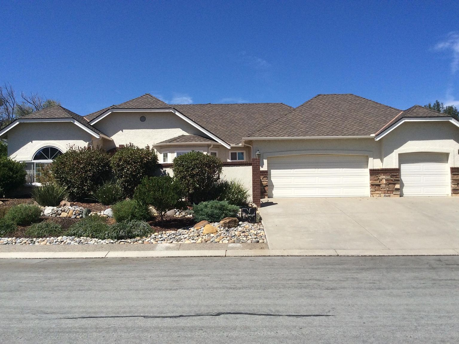 1265 S Ridgemark Dr, Hollister, CA 95023 Zillow