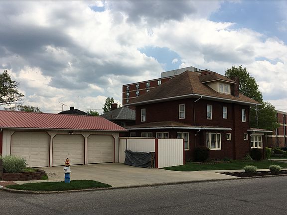 3rd image of 1207 Cardinal St