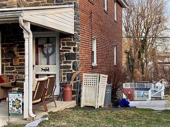 3rd image of 4406 Huey Ave