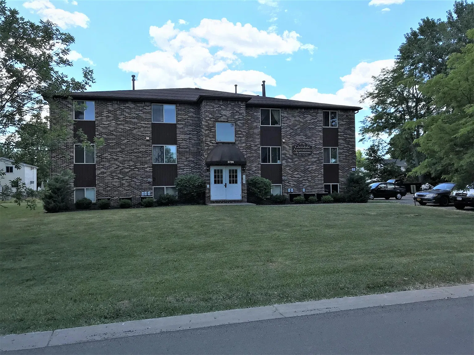2 bed, 850 sqft, $1,025 — Photo 1