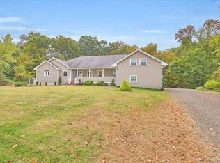 135 Training Hill Rd, Middletown, CT 06457