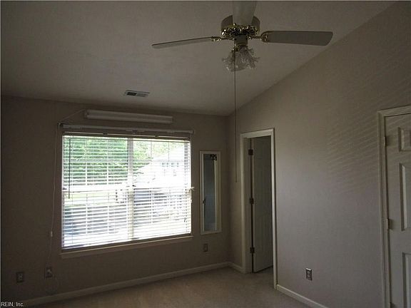 3rd image of 110 Foundry Ct