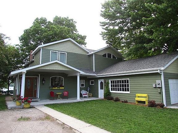 2nd image of 233 McCloud St