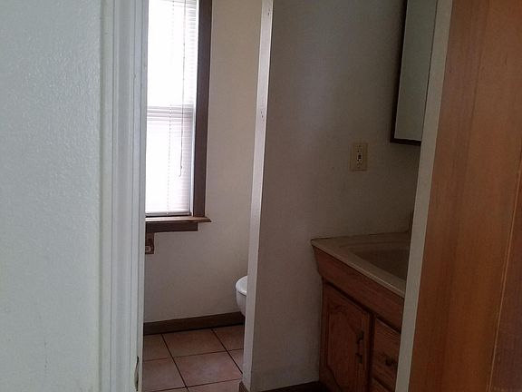 2nd image of 140 Lakeside Ave