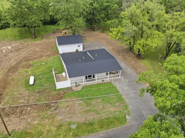3115 Loescher Rd, Lima, OH 45801