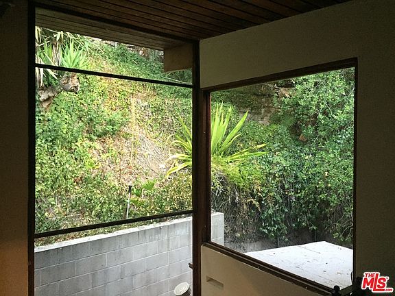 4th image of 2035 N Beverly Glen Blvd #North