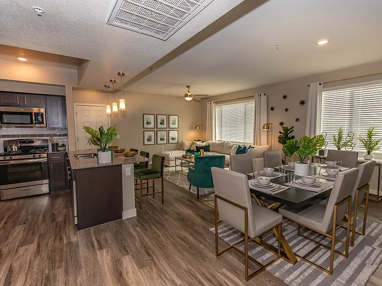 B2 1175 SQFT 2 Bed 2 Bath