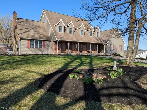 47677 Watson Rd, Saint Clairsville, OH 43950