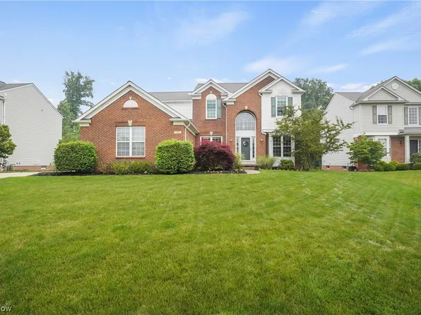511 Cornell Dr, Broadview Heights, OH 44147