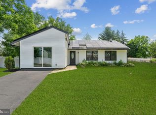 33 Peoria Ln, Sicklerville, NJ 08081