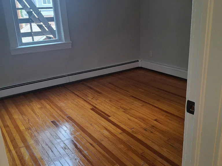 69 Kossuth St #2 — Photo 7