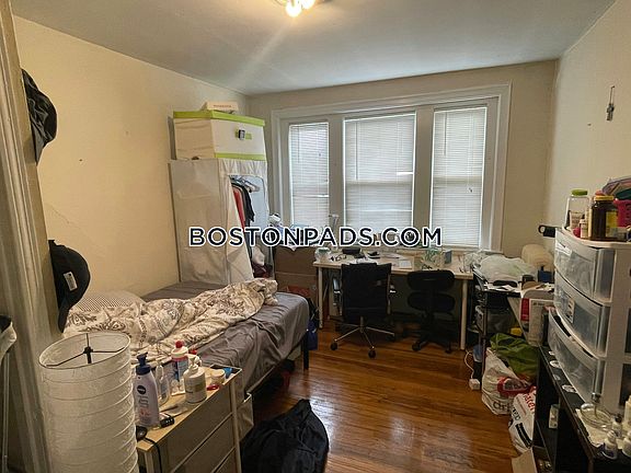 4th image of 244 Kelton St #16A