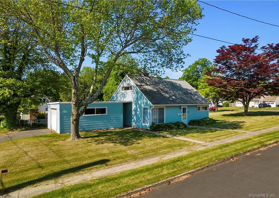 2 Wepawaug Dr, Milford, CT 06461 Zillow