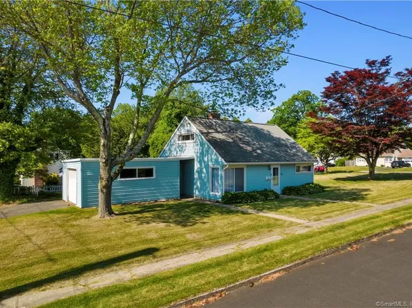 2 Wepawaug Drive, Milford, CT 06461