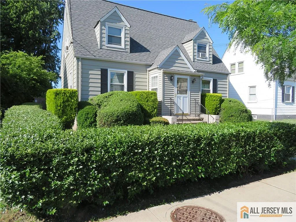 2 bed, 1.0 bath, $2,575 — Photo 2