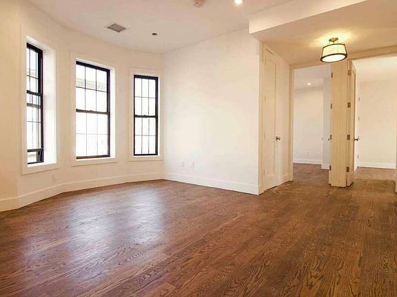 5th image of 852 Rogers Ave #2B